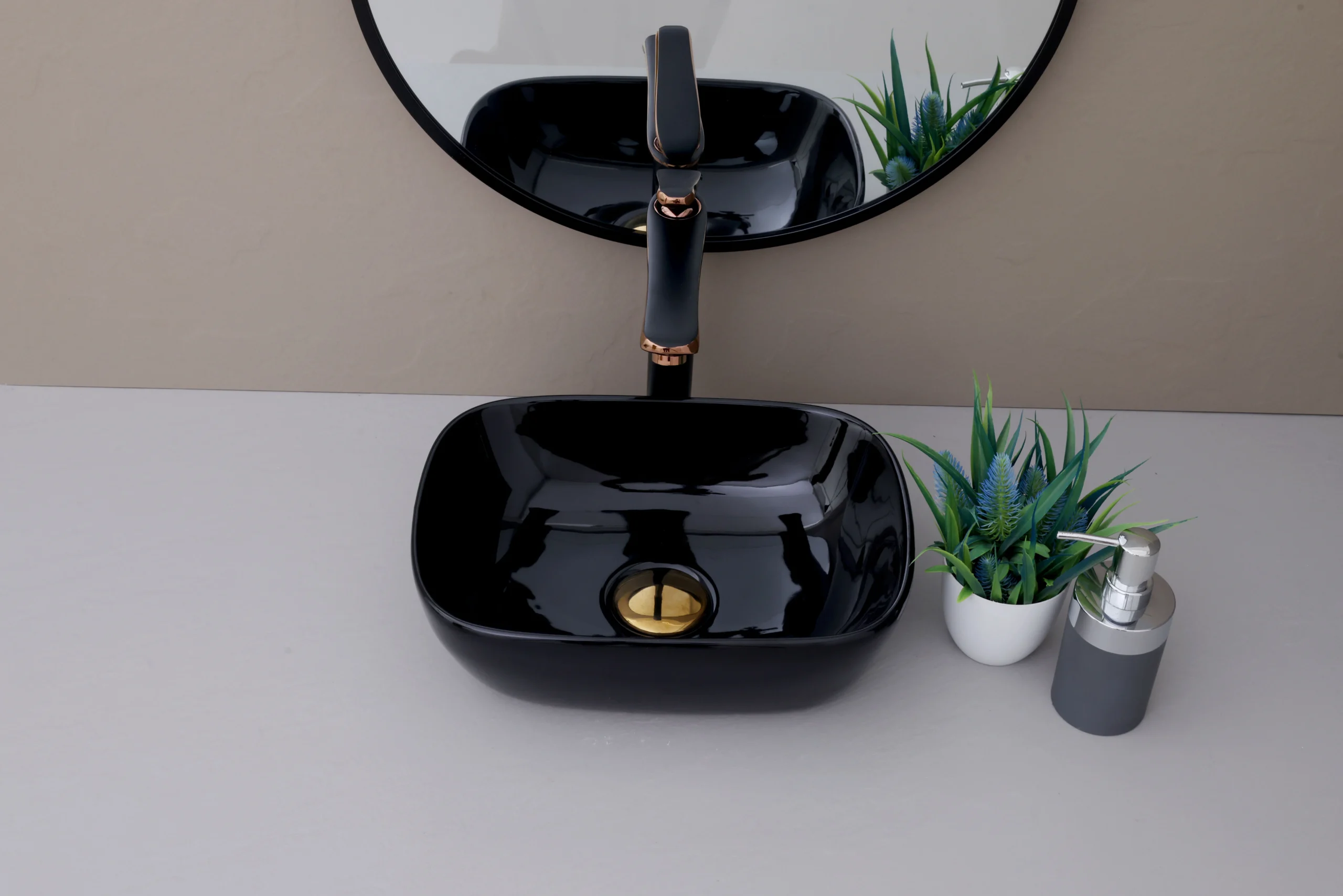 FAST BLACK (3)