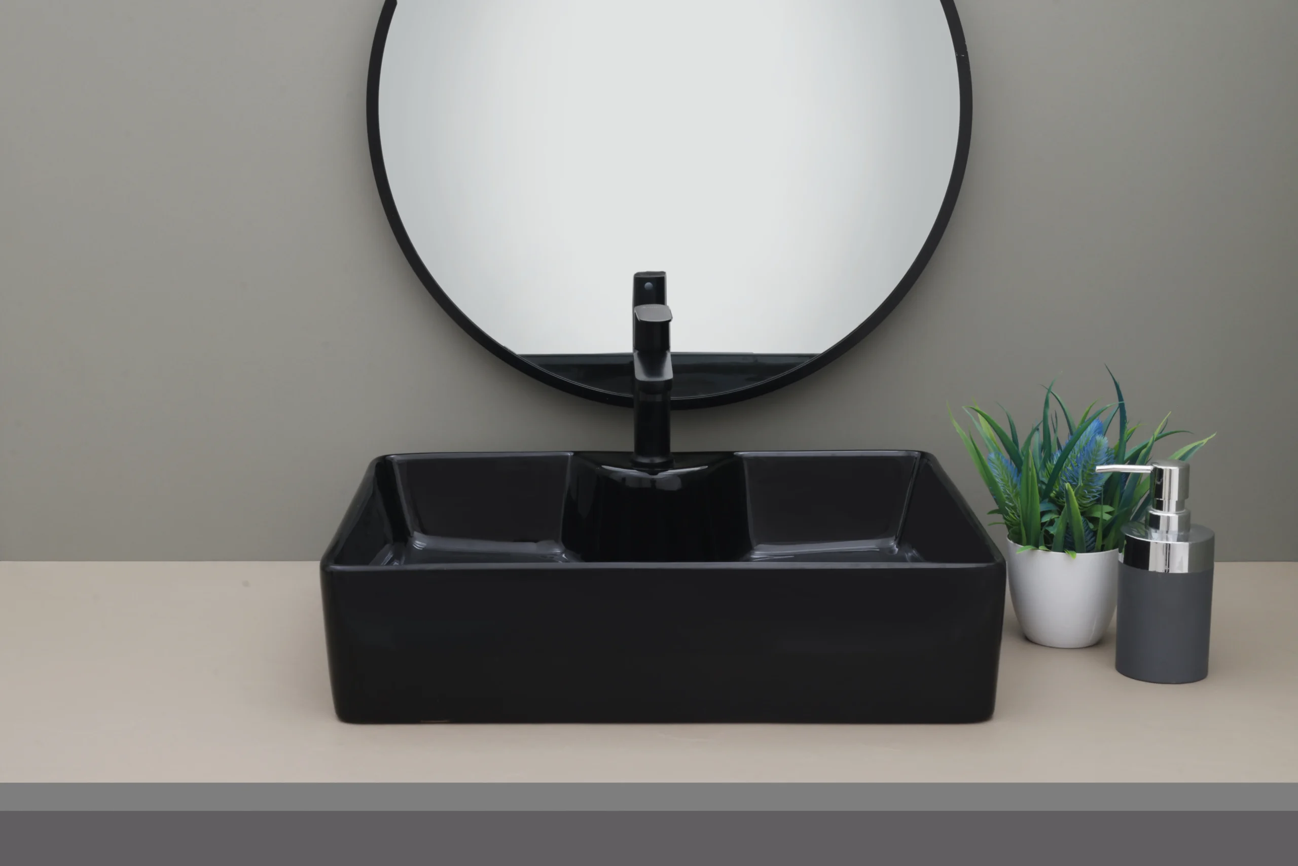 TESLA BLACK (3)